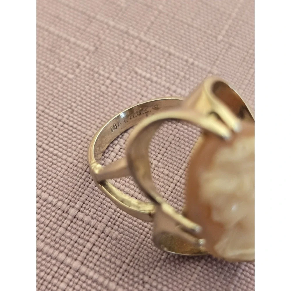 Vintage Vargas Left Facing Cameo 18k HGE Gold Plated Ring - Size 4 - Signed